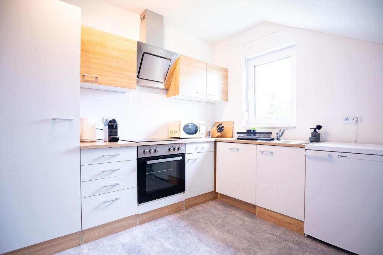 Design-Ferienwohnung In Kelberg Am Nuerburgring: Platz Fuer 6, Kueche, Wifi, Netflix Exterior photo