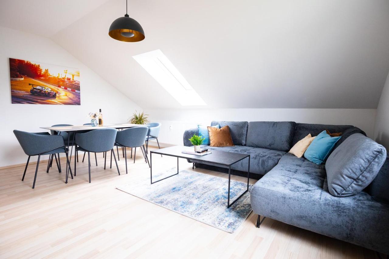 Design-Ferienwohnung In Kelberg Am Nuerburgring: Platz Fuer 6, Kueche, Wifi, Netflix Exterior photo