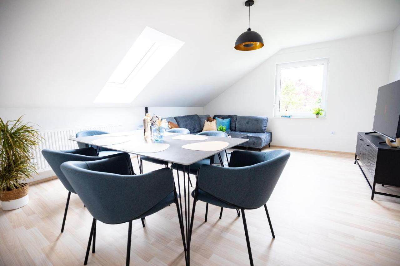 Design-Ferienwohnung In Kelberg Am Nuerburgring: Platz Fuer 6, Kueche, Wifi, Netflix Exterior photo
